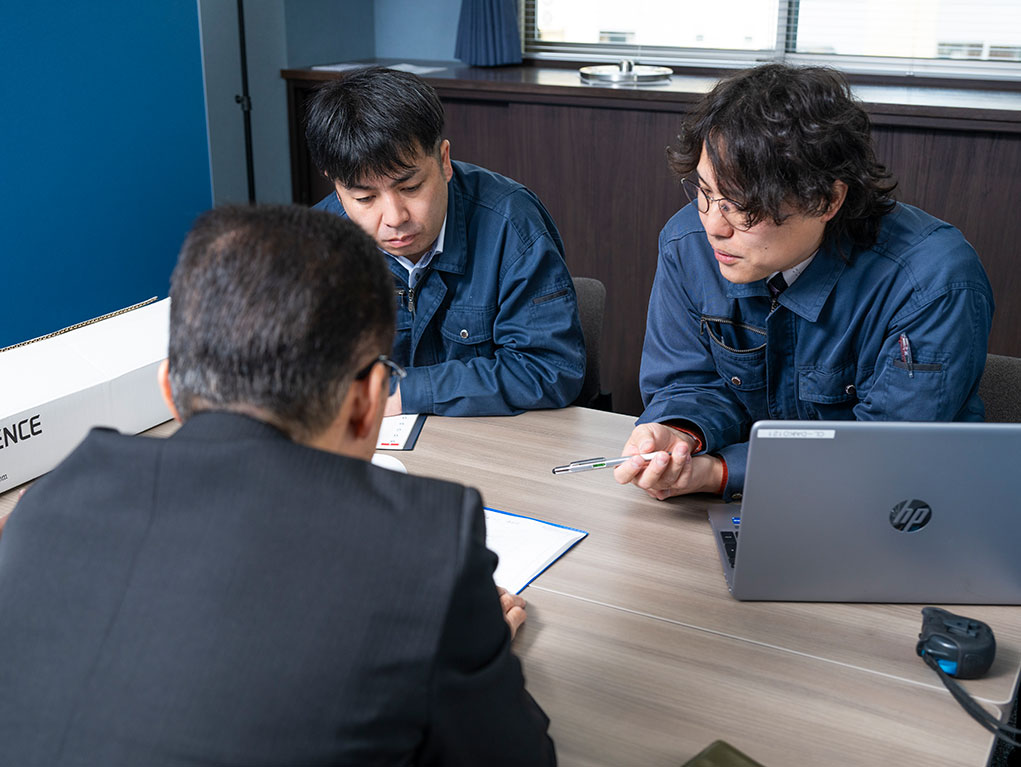 社内コミュニケーションで情報共有